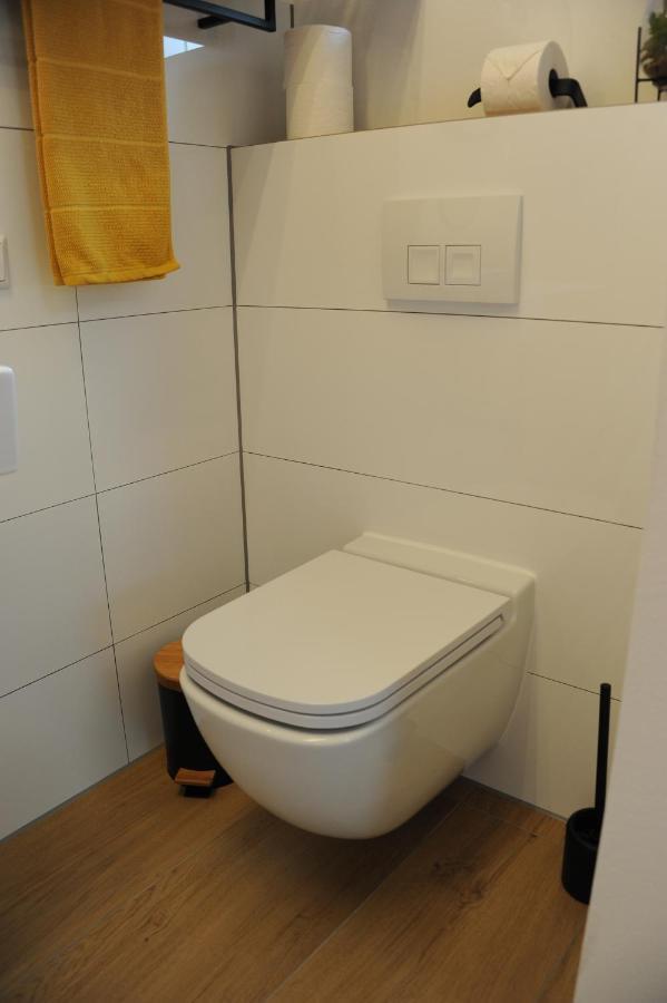 Studio-Apartment Kontaktloser Check-In ميكنبورن المظهر الخارجي الصورة