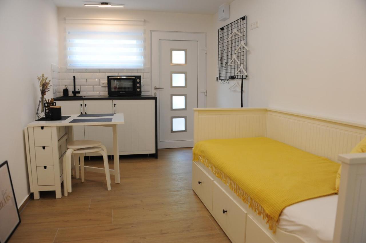 Studio-Apartment Kontaktloser Check-In ميكنبورن المظهر الخارجي الصورة